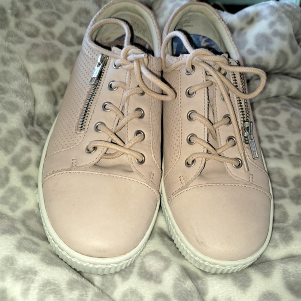 Born pink leather sneakers size 7 1/2 M. JUST REDUCED 50% FINAL SALE!!!